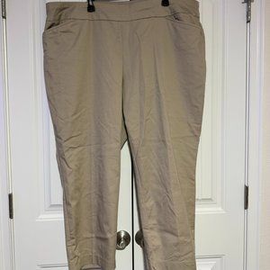 Croft & Borrow 24 Short Beige Pants